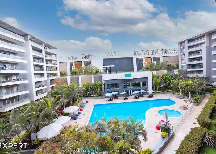 Expert In Ocean Blue Near Airport - No Pool Access
